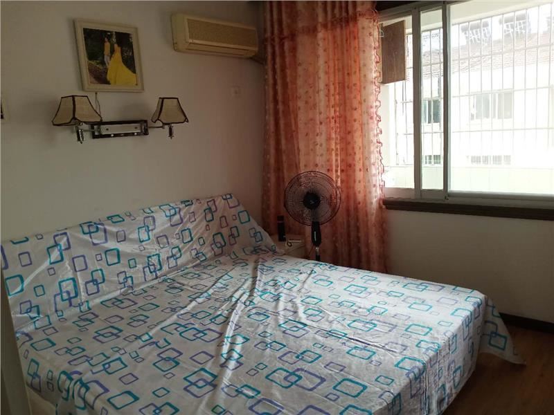 捡漏捡漏德政园精装3房2厅2卫， 付低，交通生活方便，读书便利