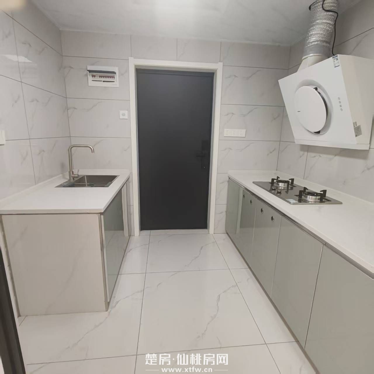 电梯61平全新精装18.8万