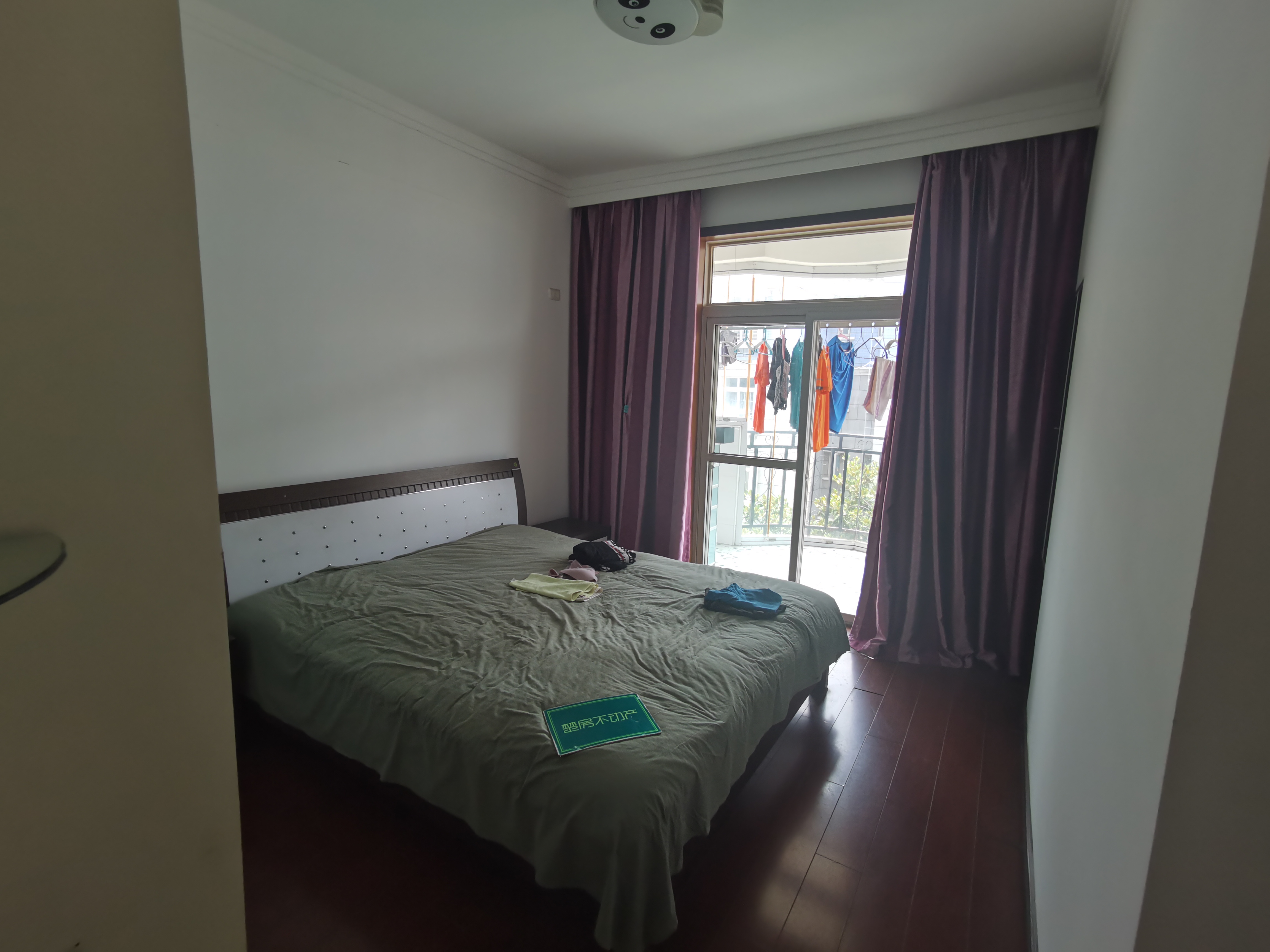 宏运名居精装大三房，少有的错层，房东诚心卖