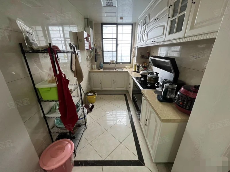 336，城南，御台公馆，精装3房2卫，好楼层，保养好，拎包即住！南北通透