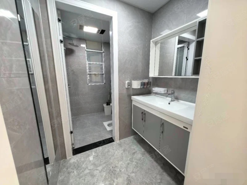 捡漏，城南，沔阳公馆，精装三房两卫，老证，成色新