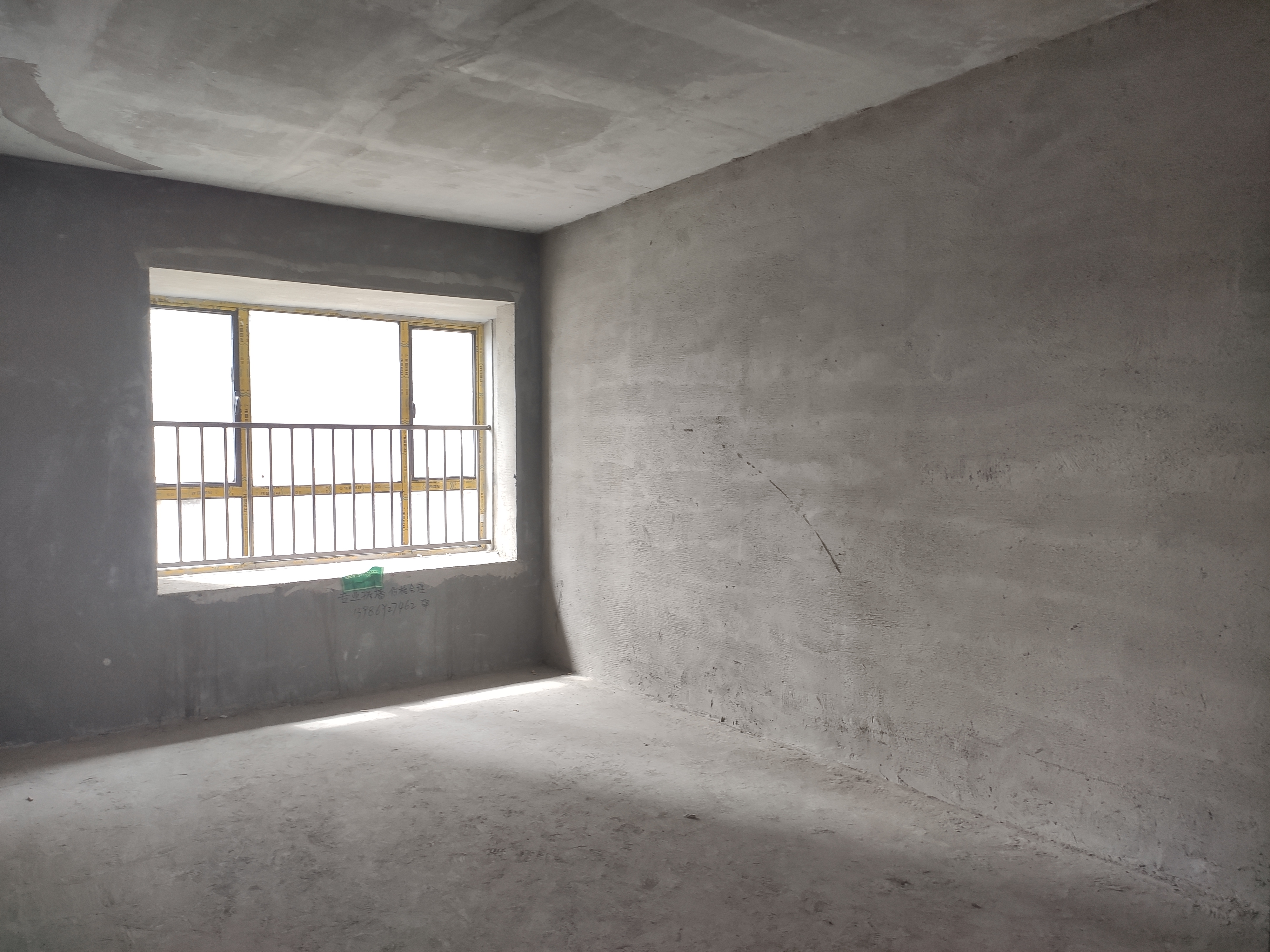 御湖世家三室两厅两卫滴价极售好楼层三开间朝南