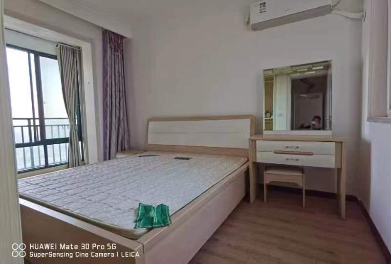 漫城林语精装三房上学方便！