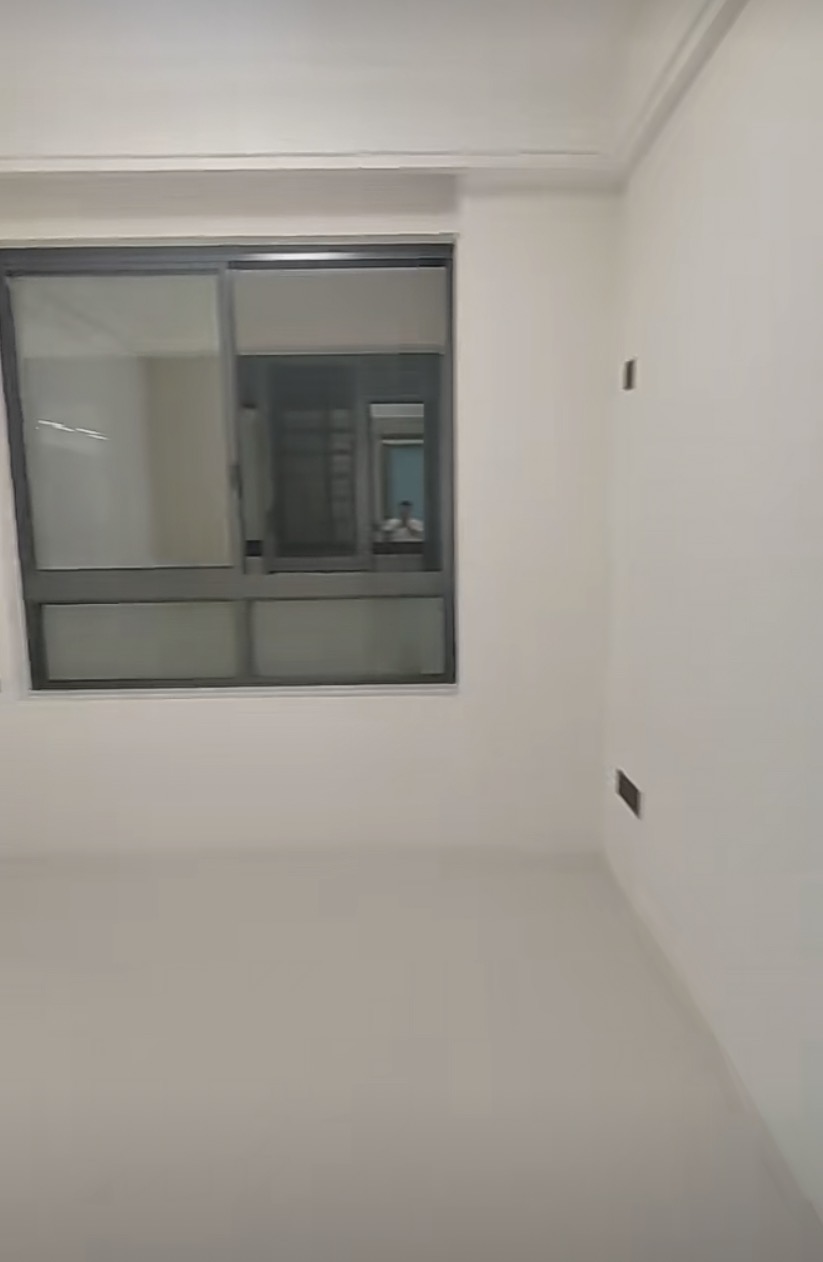 ？城南。锦绣江山望府。全新业主自装。业主包增值税，送电梯车位诚心出售