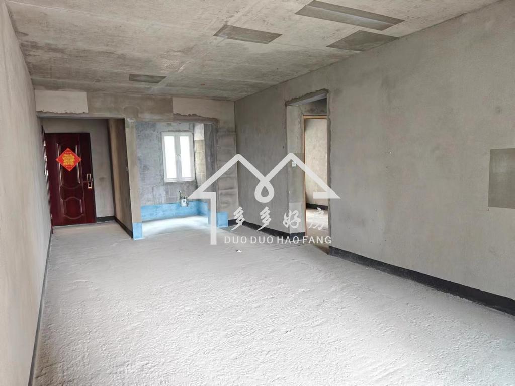 南城新区，交通方便