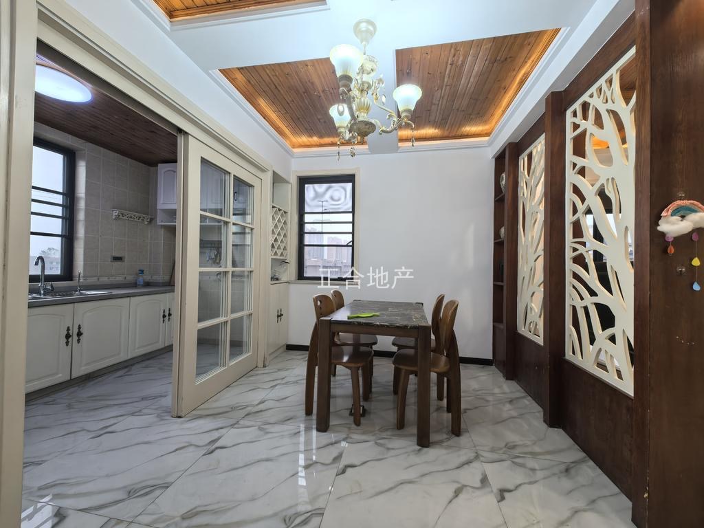 速度捡漏，亏本出售，绿地华庭傲城，电梯洋房，精装四房两卫双阳台，超大阳台，证满二，