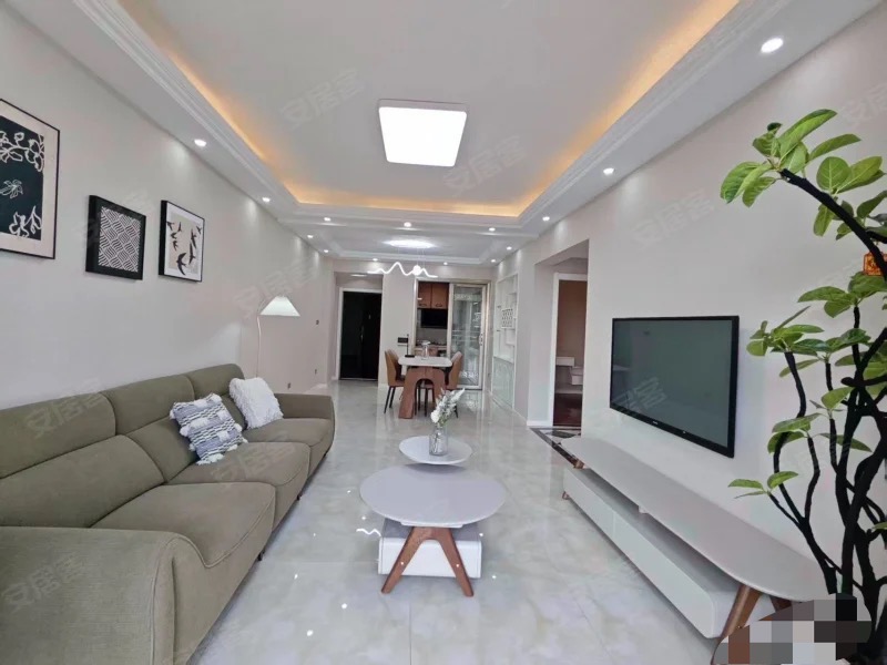 城南，森林国际城，精装大两房，单价不到5300，证满二，电梯好楼层