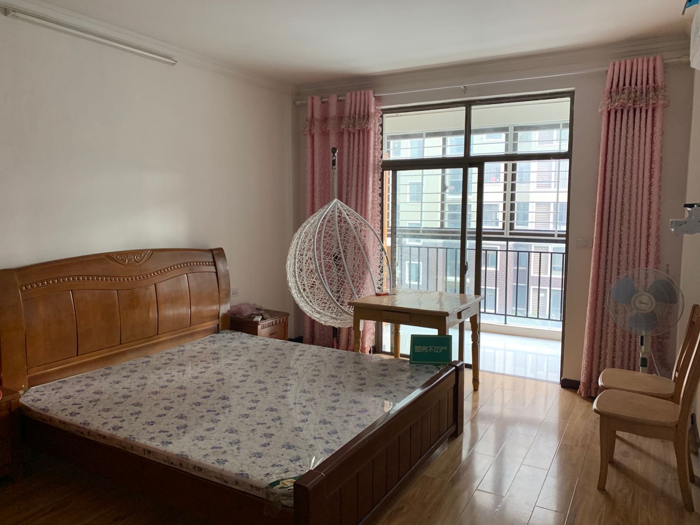 城南金诚花园电梯小高层精装拎包入住在家里住的时间就过过年看房方便