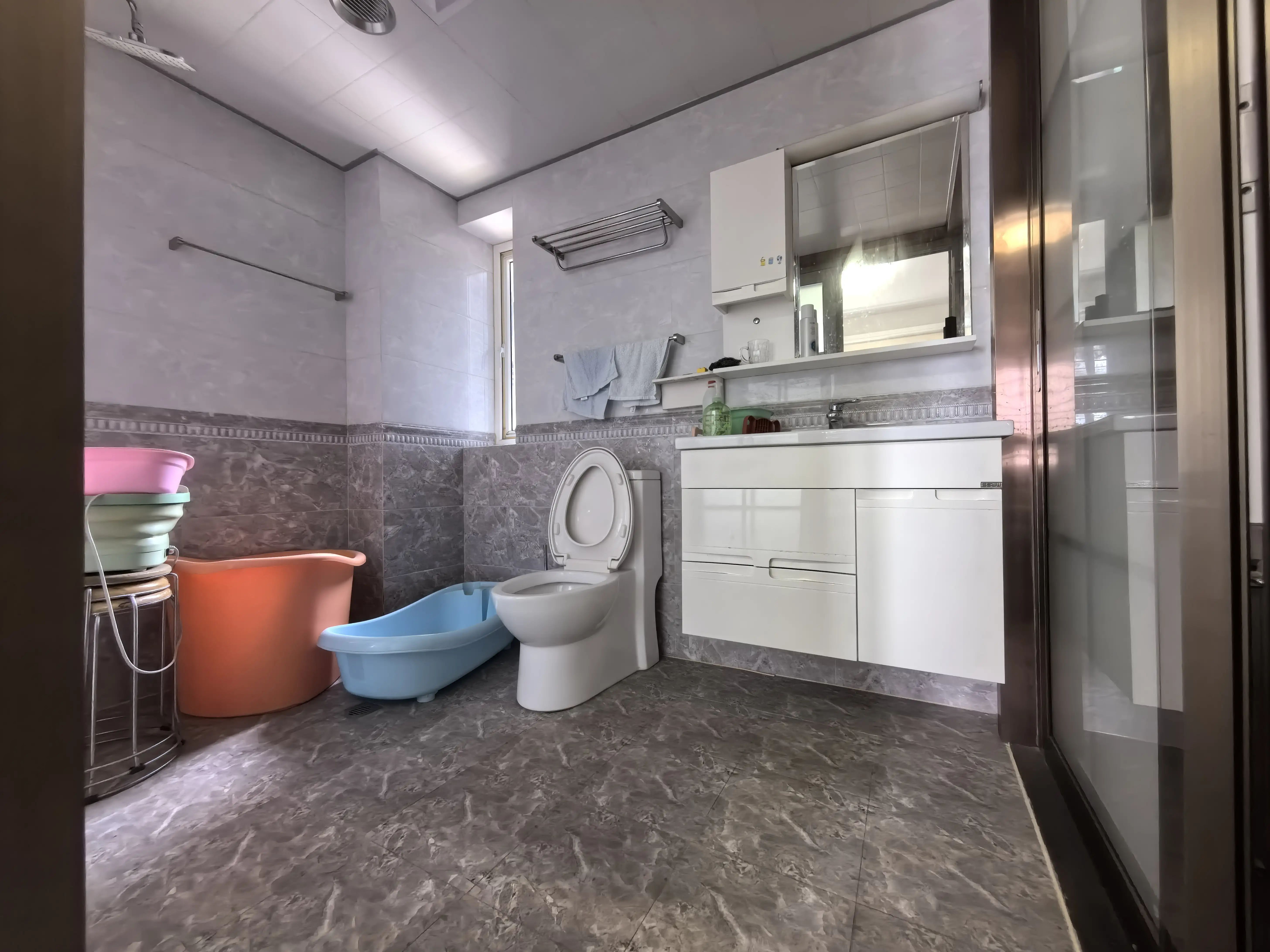 房东亏本出售，捡漏，漫城林语，好楼层，精装三房，