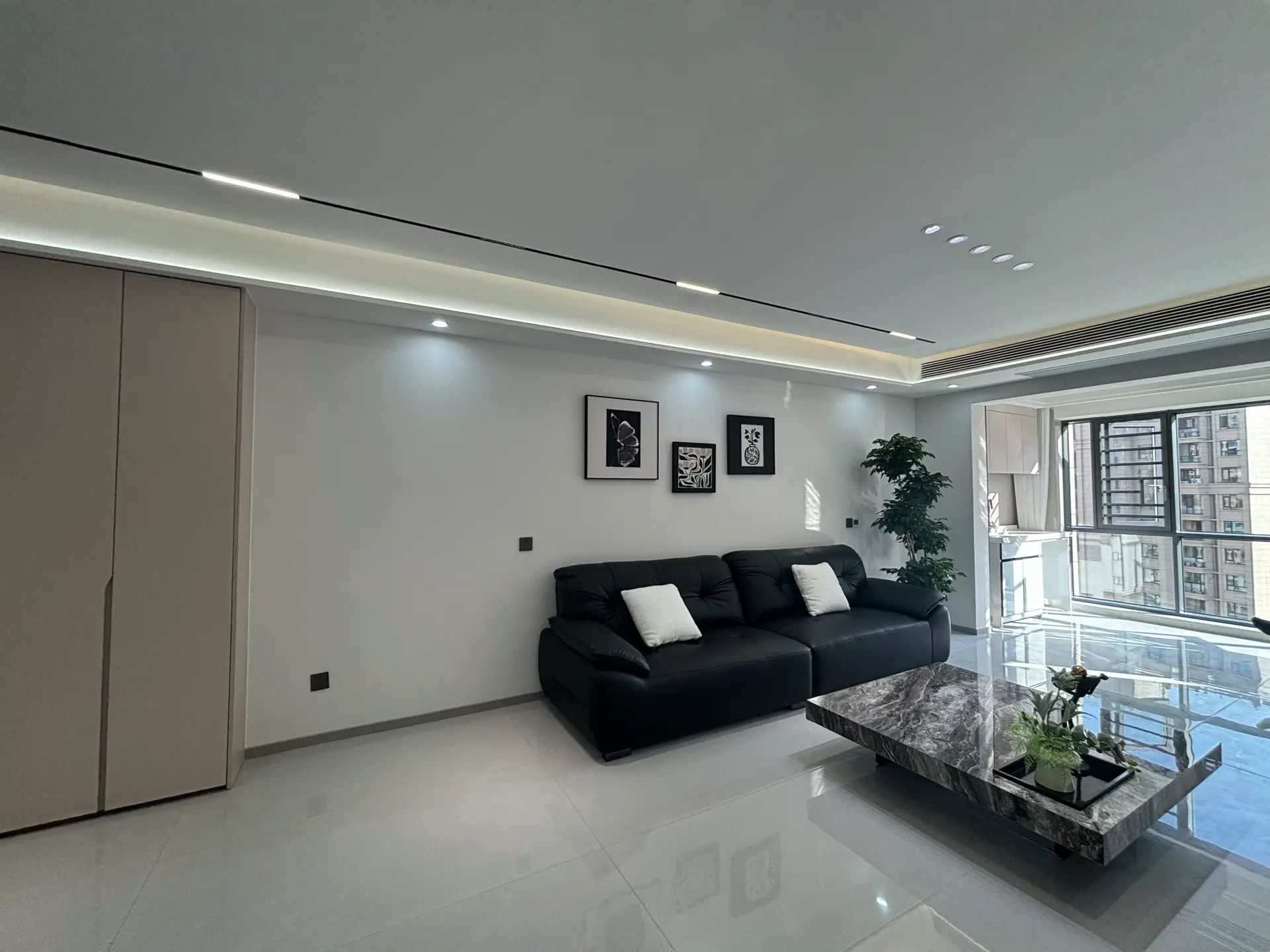 城南，沔街，御湖世家，湖景大边户，单价5字头，精装三房，带车位，好楼层