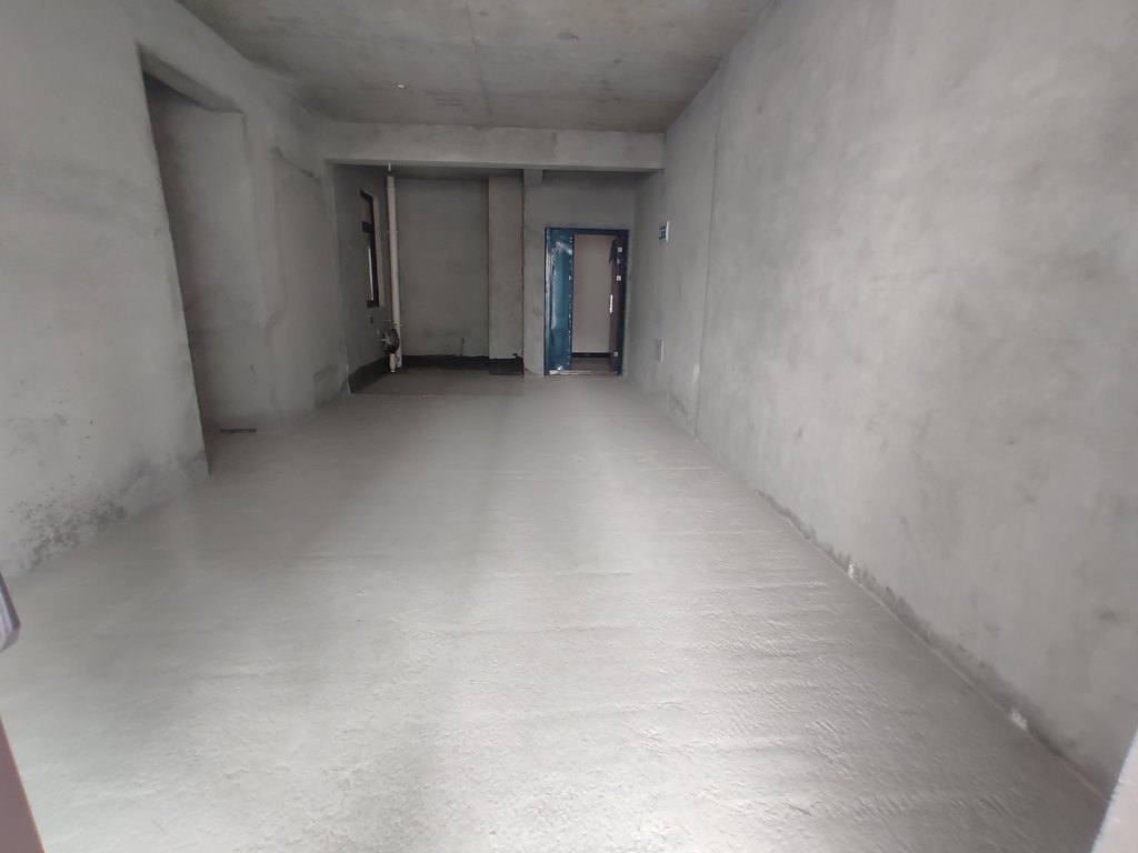 锦绣江山望府.毛坯三房.三开间朝南.看房方便