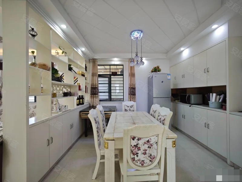 急售，新城壹号，单价4800，电梯小高层，带露台，看中可谈