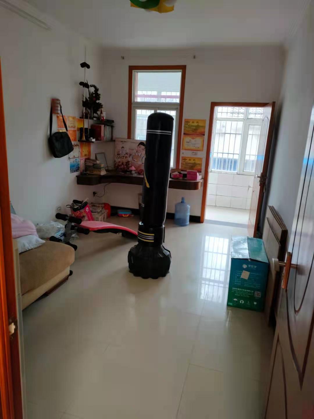 出售仙桃彭场德明对面鑫源小区120平房