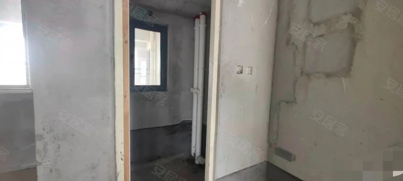 ？亏本出，城南，金科御府，单价3800，好楼层，带地下车位，证件满二，捡漏，