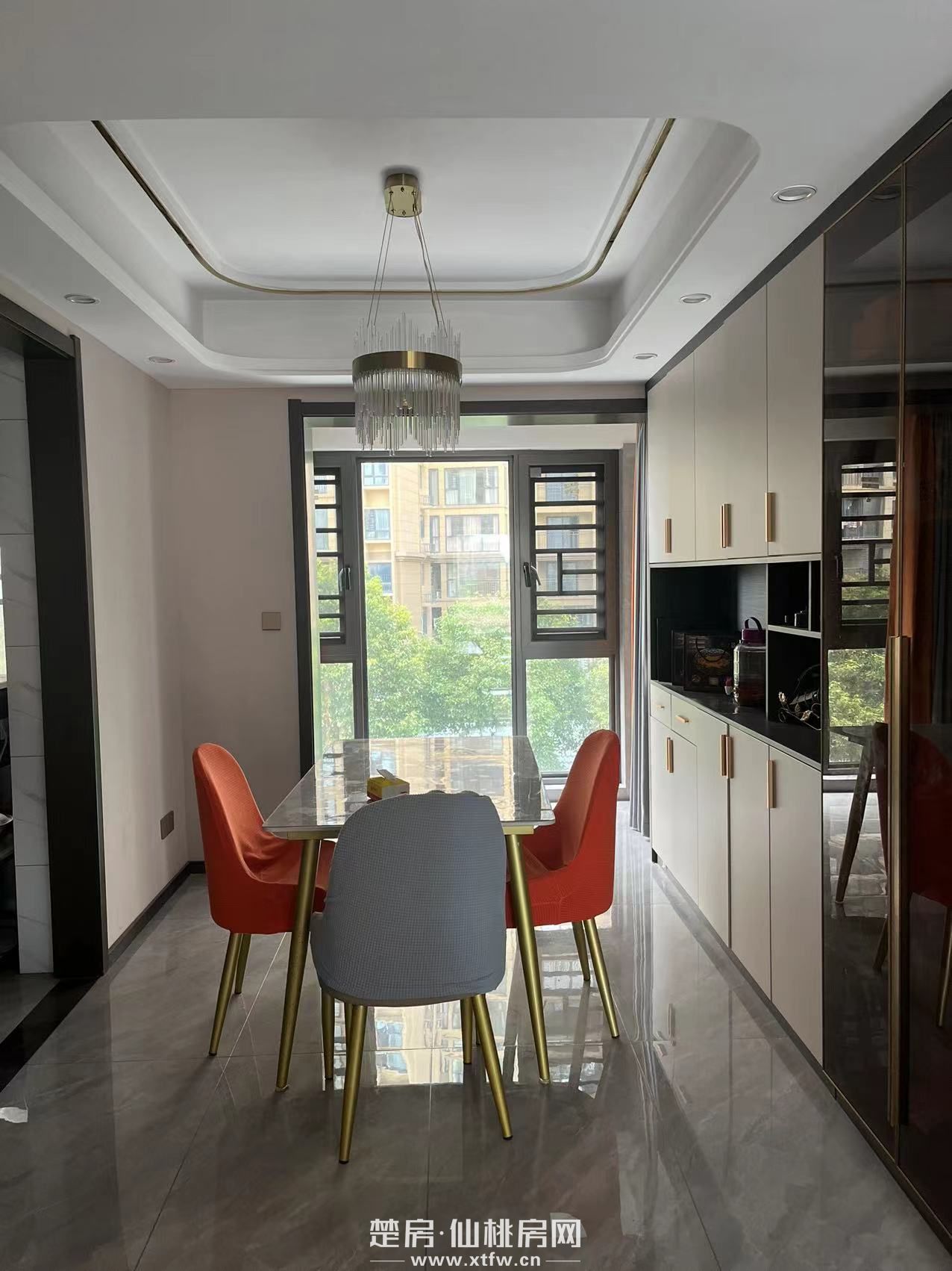 全新装修一天未住，新二中正对面，让您近距离陪读