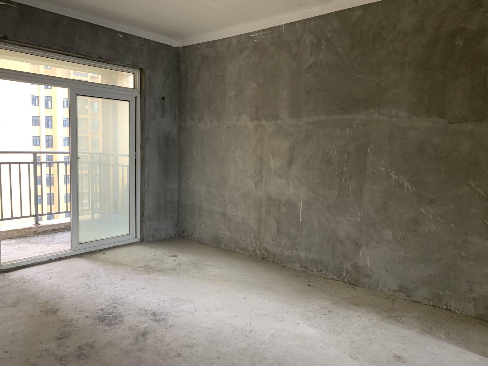 让你无可挑剔的现代森林国际城，交通便利便宜甩卖