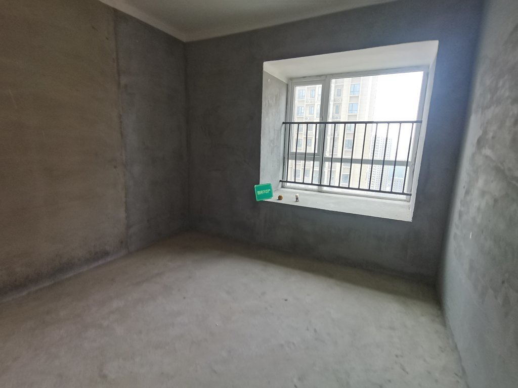 新二中二小旁森林国际城毛坯大三房电梯高层采光视野好