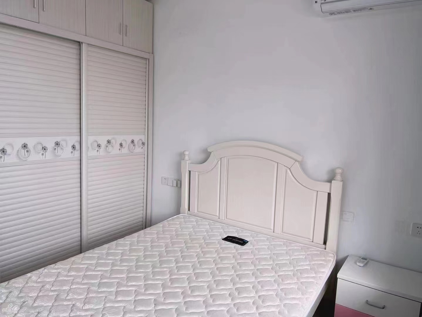 荣怀装修两房出租包物业