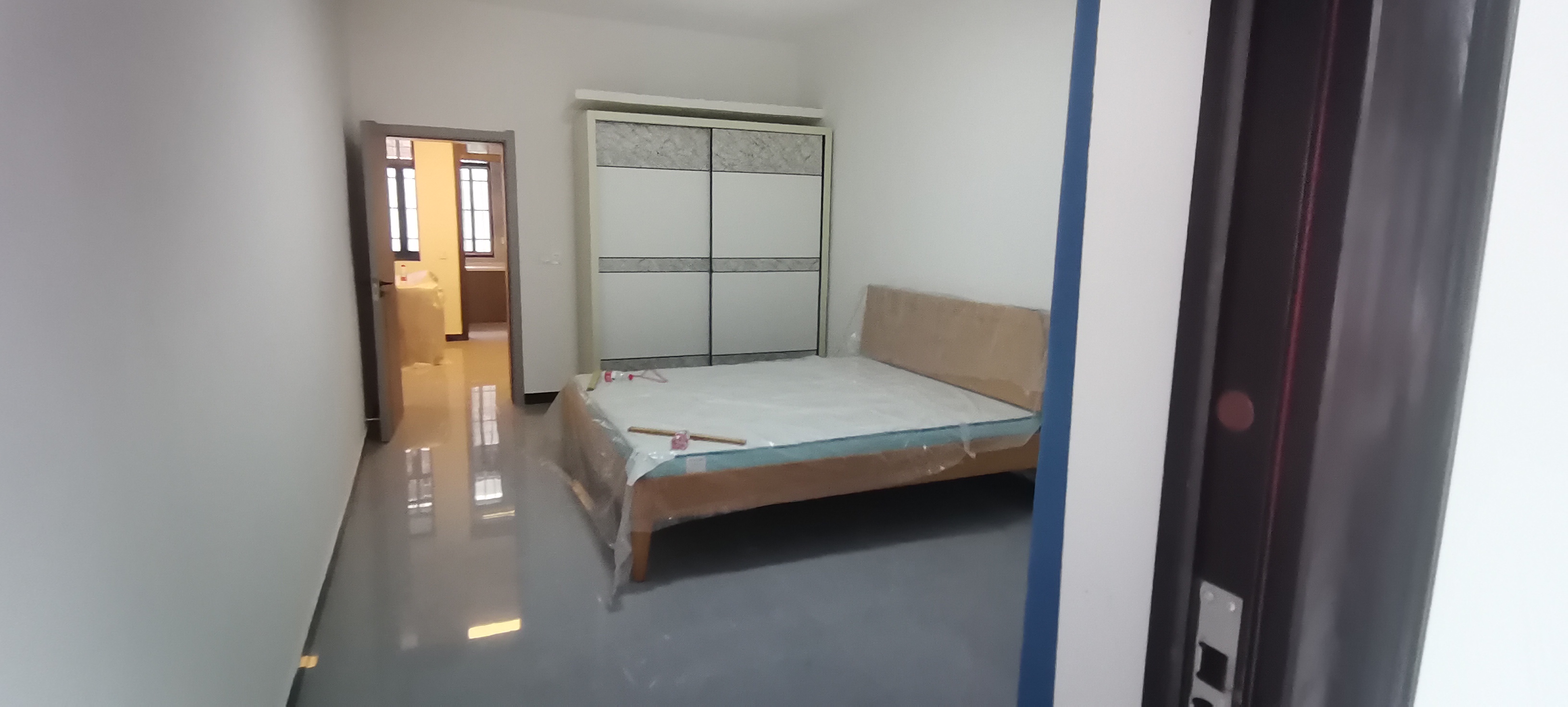 金属材料公司宿舍小区有出场好停车.房子成色新