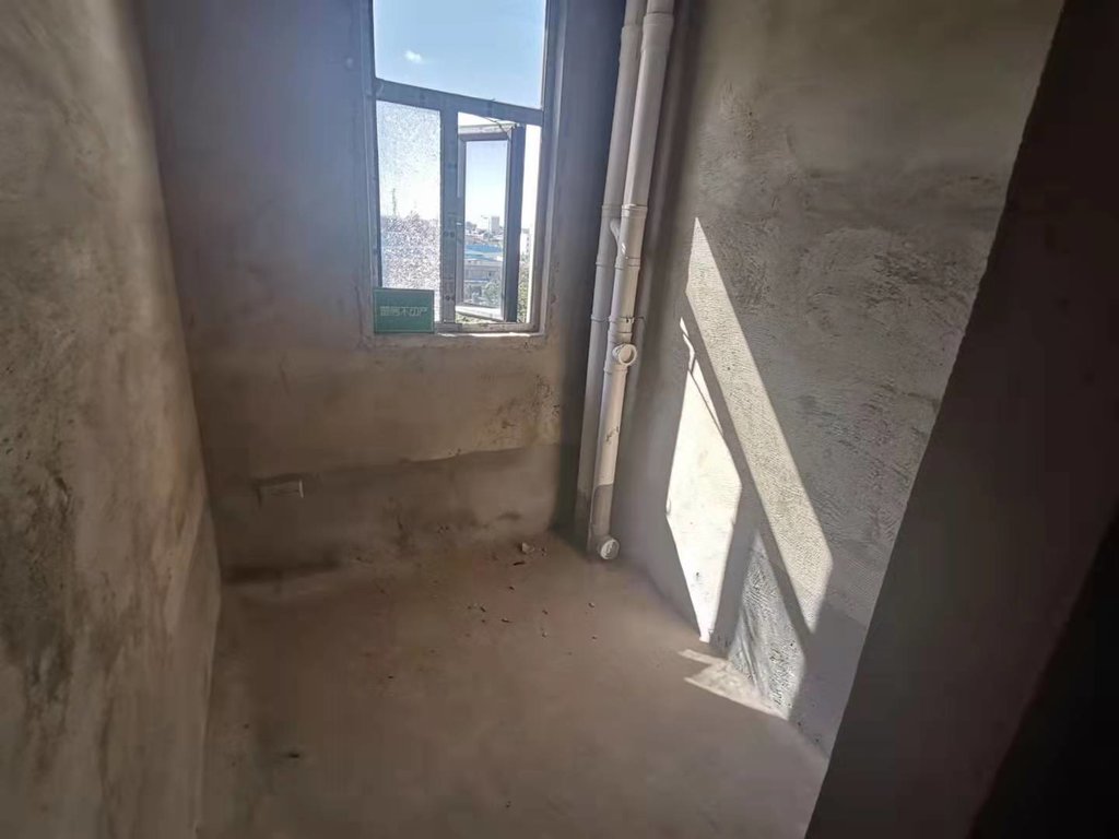 锦绣江山旁善德华府南北双阳台有不动产证看房方便价格可谈