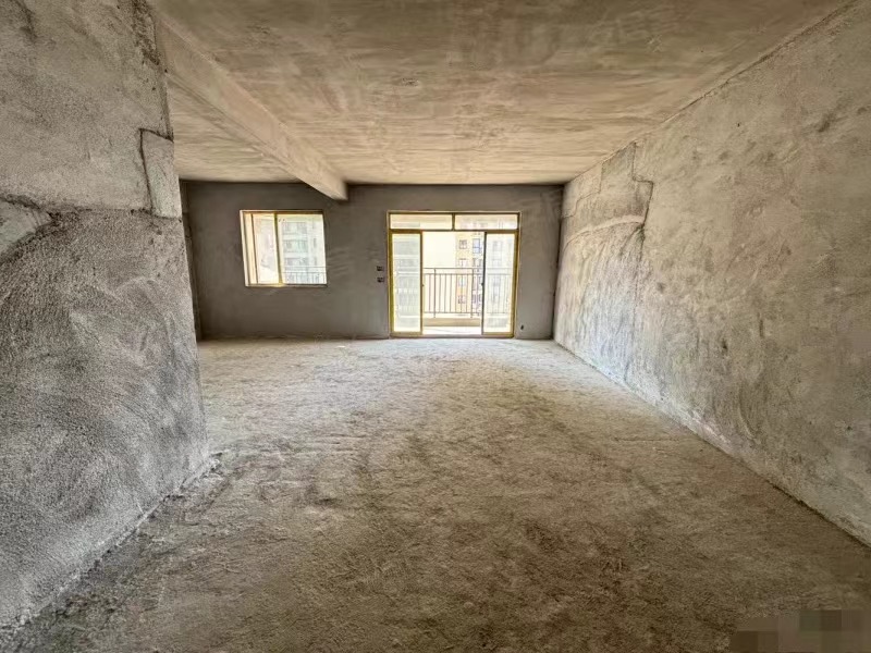 捡漏，房东亏本出，新城名都， 16楼，毛坯三房， 可配合满二过户， 单价6000