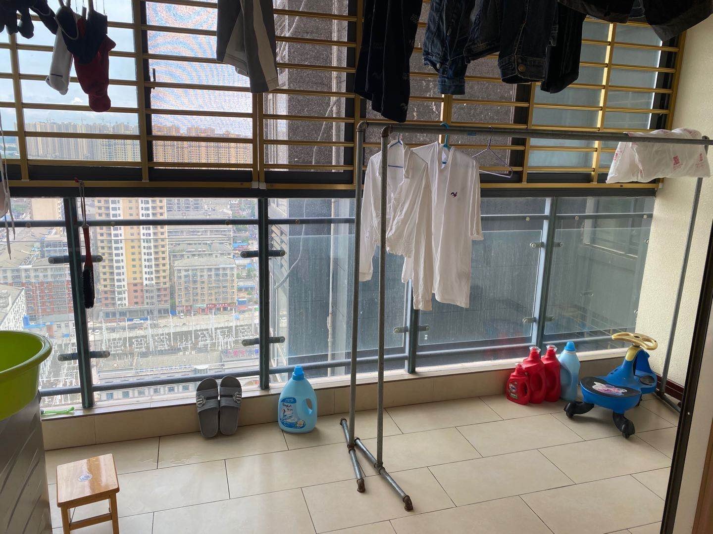 复星城精装三房，电梯好楼层，业主诚意出售