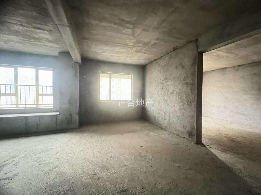 捡漏，城南，新城名都，毛坯3房2卫，电梯好楼层21楼，单价6000，带地下停车位，还满二，