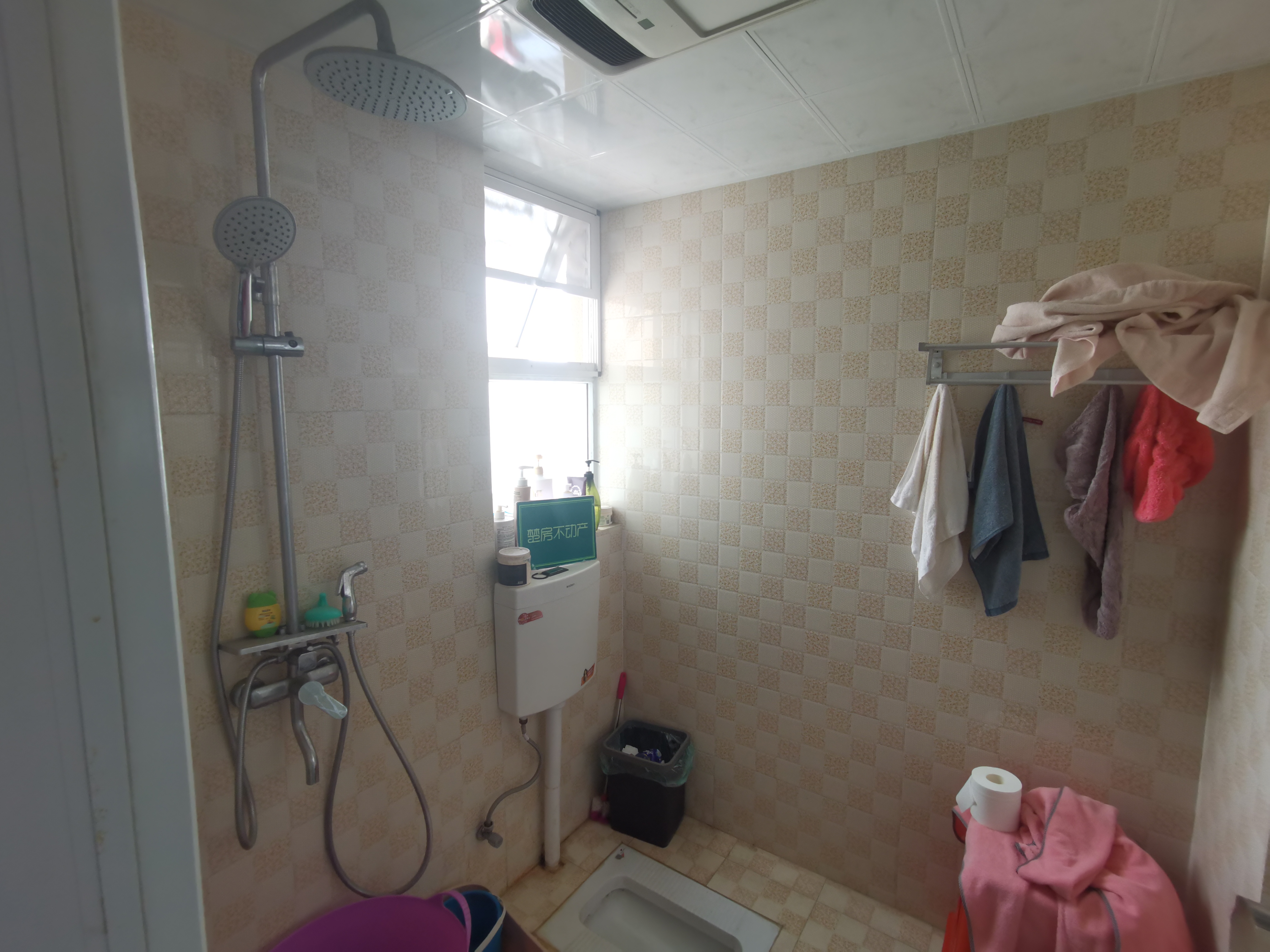 满庭春精装大三房，证满2年，业主诚心卖，价格可谈