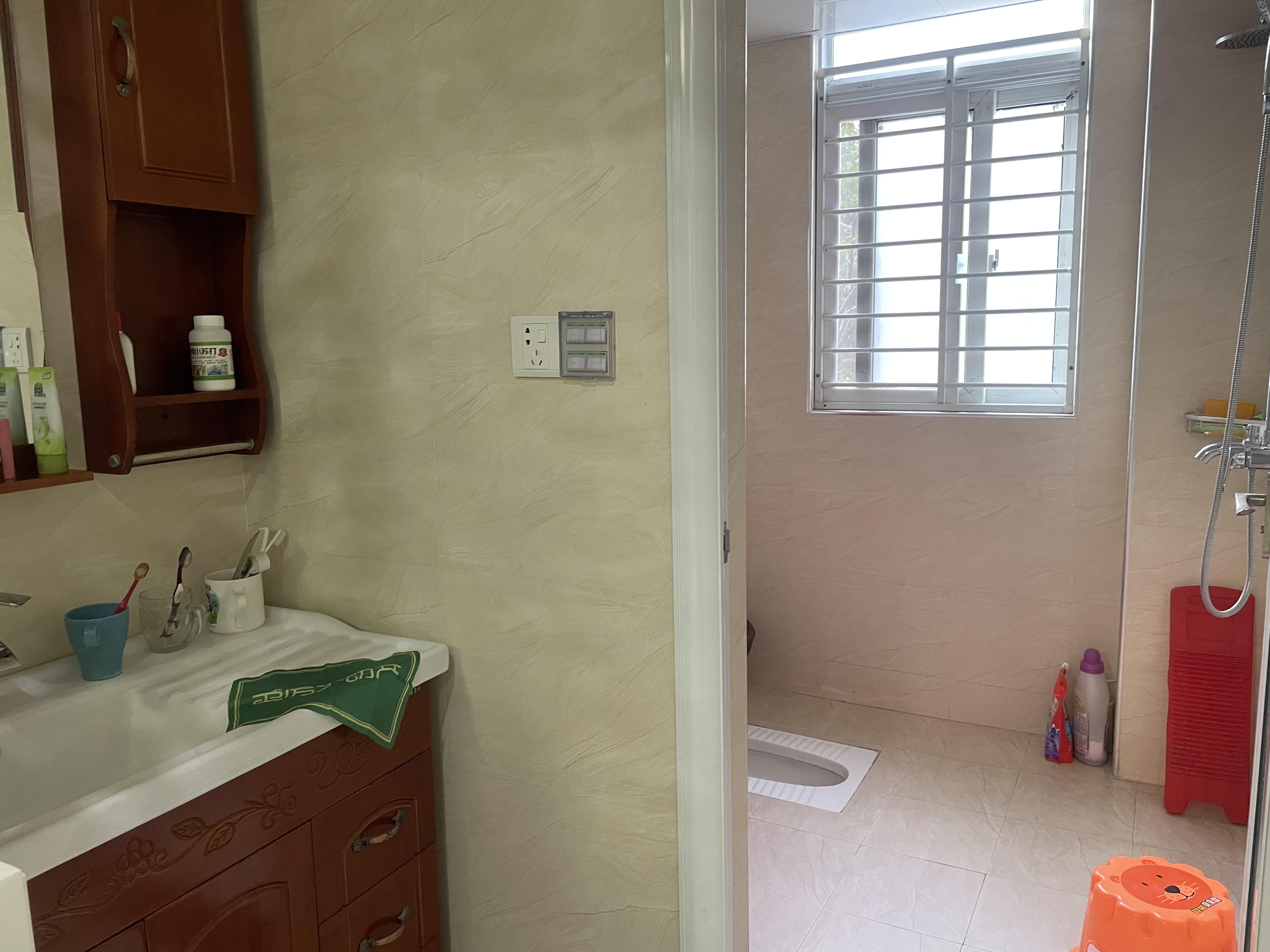 世纪雅园.电梯房.好楼层.妇幼.配套成熟.业主外地置业急卖.拎包入住