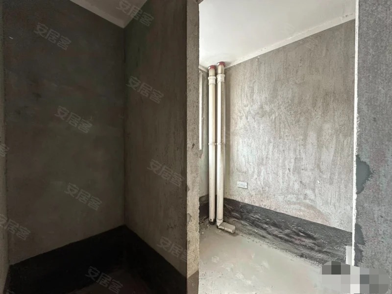 321，捡漏，新妇幼旁，鸿昇现代城，边户，3699每平单价，视野好，中间楼层