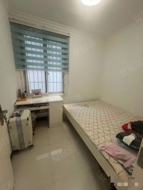 捡漏，商城附近，步梯2楼，精装3室2厅2卫，实验晓学，三中，