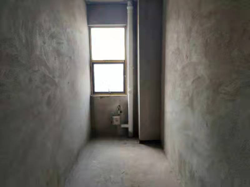 都市高尔夫南城次新小区电梯中高层视野奇好两房单价4500