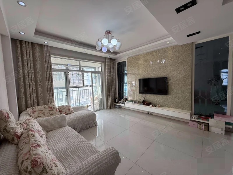 410，捡漏，阳光田园国际，精装三房，直接拎包入住，电梯好楼层，证满二