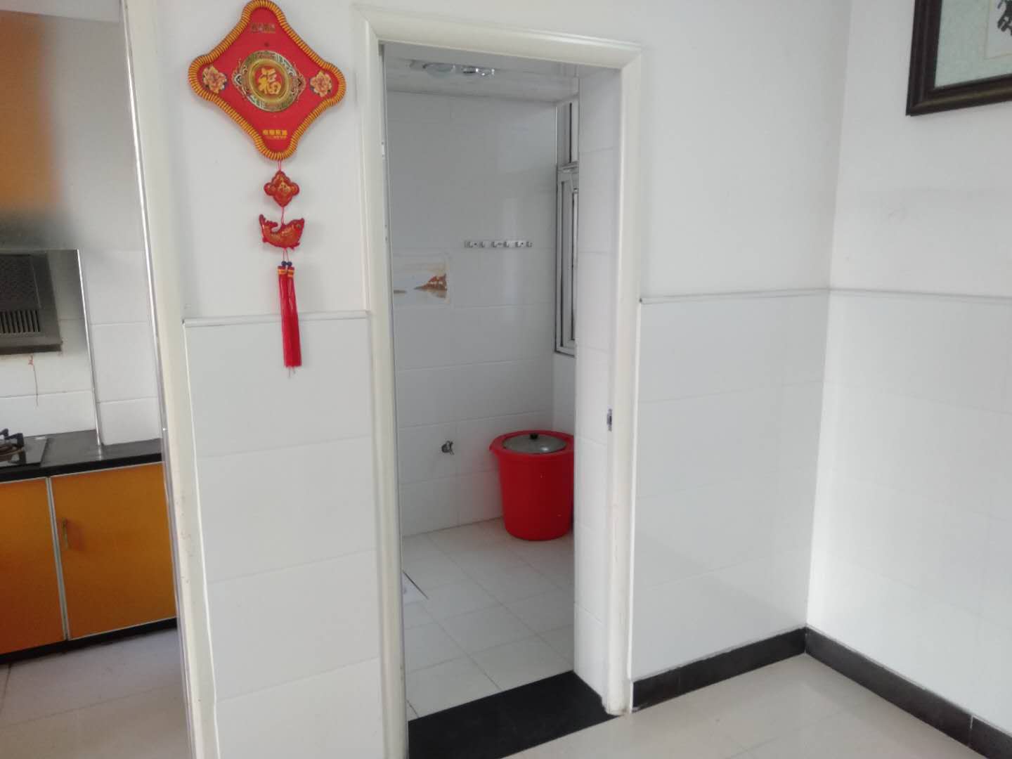 月亮湾附近梨园小区，步梯好楼层，装修好拎包入住!