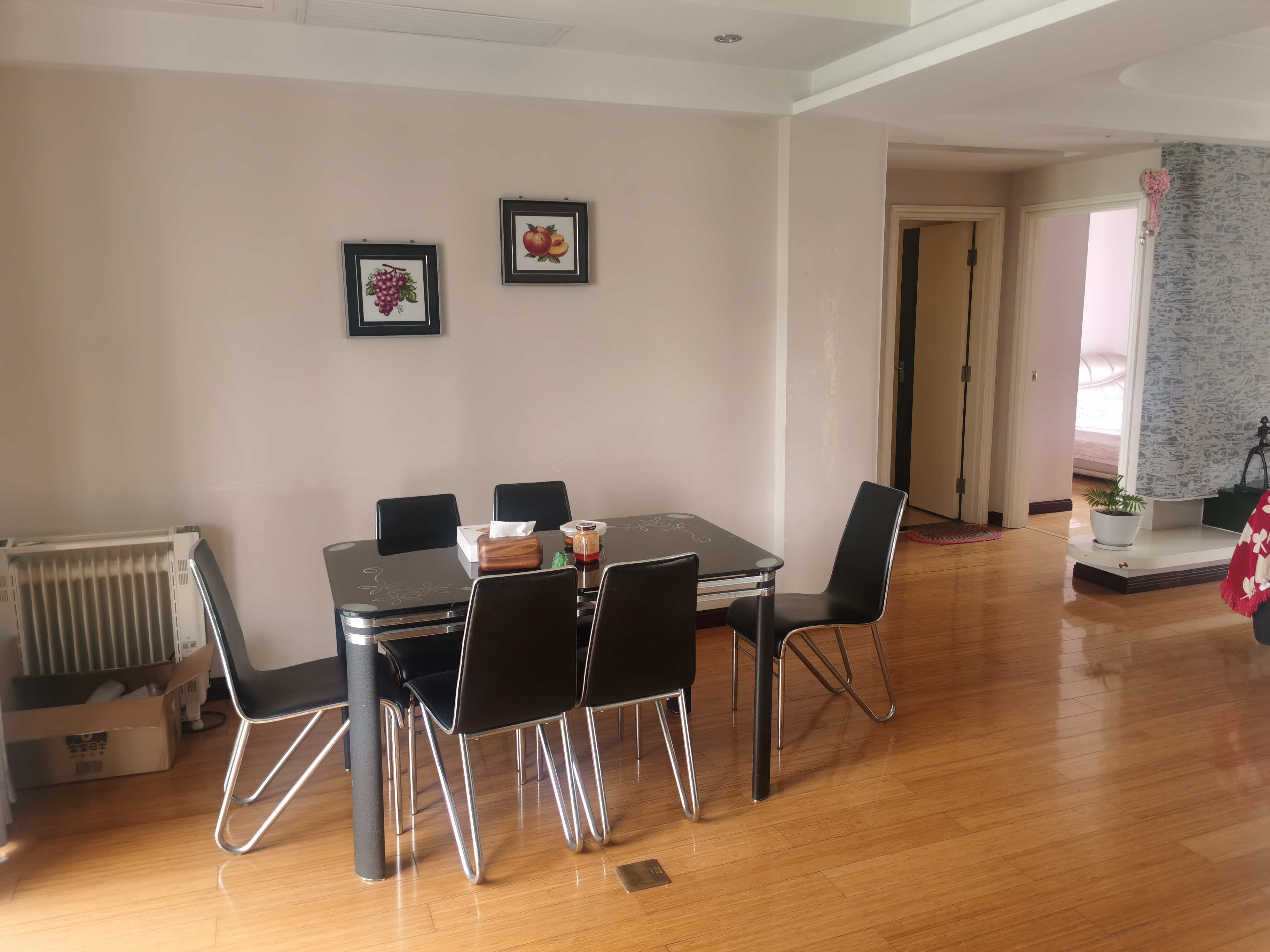 德政金园精装2室2厅1卫全屋实木地板