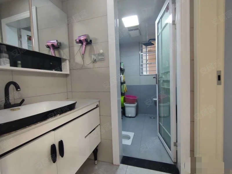 157，急售，房东诚心出售，满庭春，精装小三房，仙桃晓学和新三中，全屋中央空调，满二，中间楼层