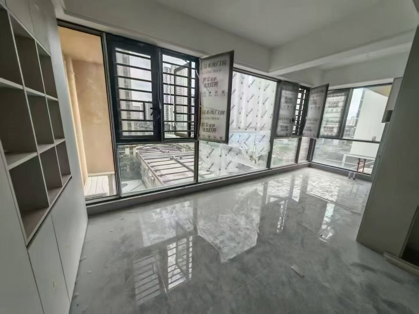 433，城南，朝阳丽景，小高层5楼，精‮半装‬成品，边户，‮房三‬两卫，​捡漏