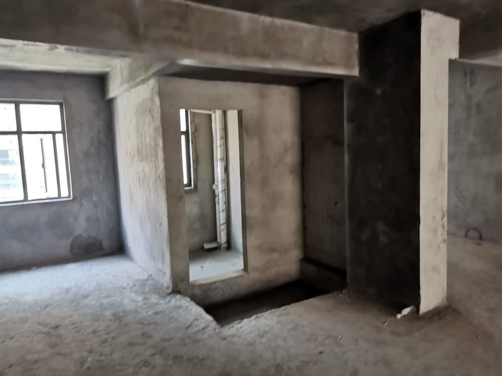 新城一号新出大三房，证满二，南北通透，楼层好