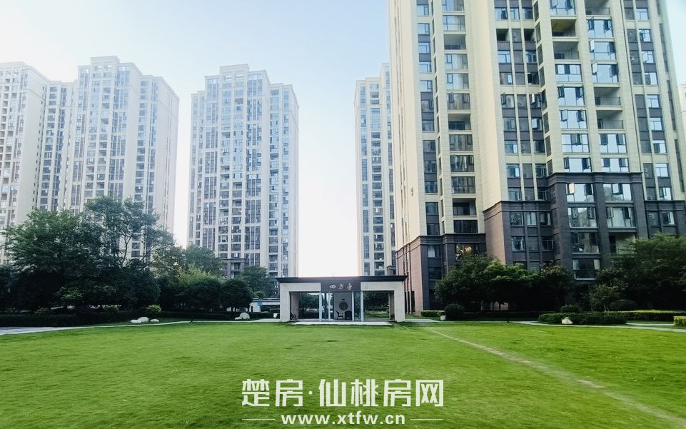 房屋出售蓝天新城（带车位）