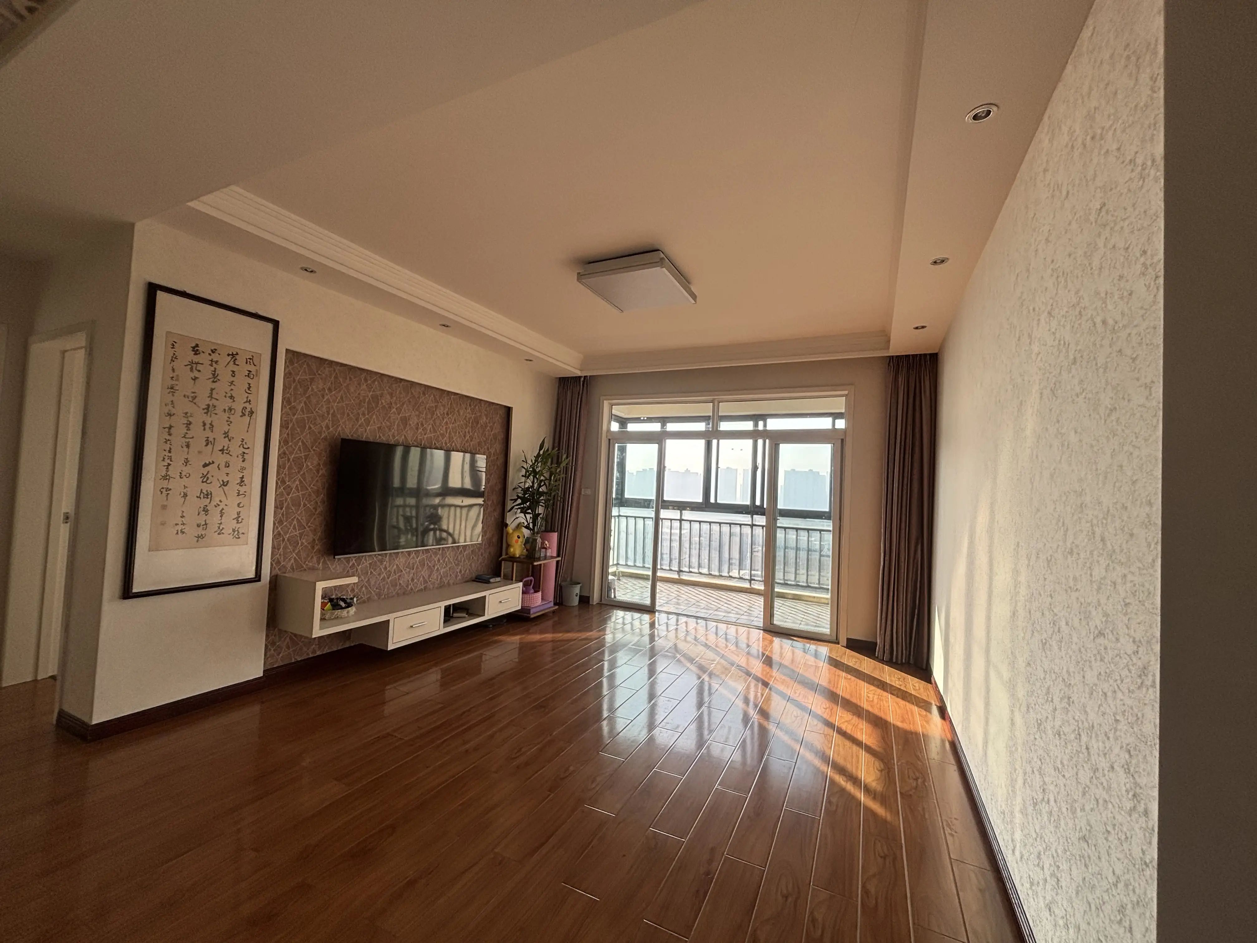 城西，三丰鼎城，精装大两房，电梯小高层，好楼层15楼，证满二