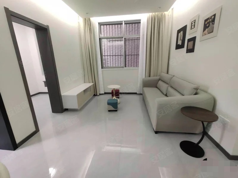 又降价了，检漏，西桥菜场旁，步梯中间楼层，架空3楼 ，精装2房2厅一卫 ，有院子，有证