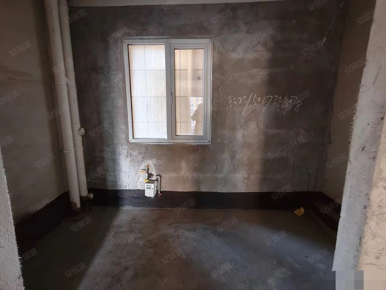 43，新二中对面，森林国际，仙湖公园沔阳公园旁，单价5500，满二，中间楼层