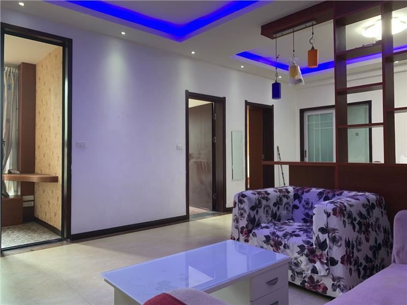 绿地锦城，楼层好装修只卖毛坯价，证满两年，拎包入住，是您置家 选！