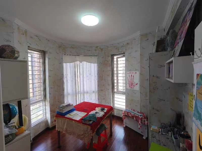 公园世家精装大三房南北通透采光好满五过户费低