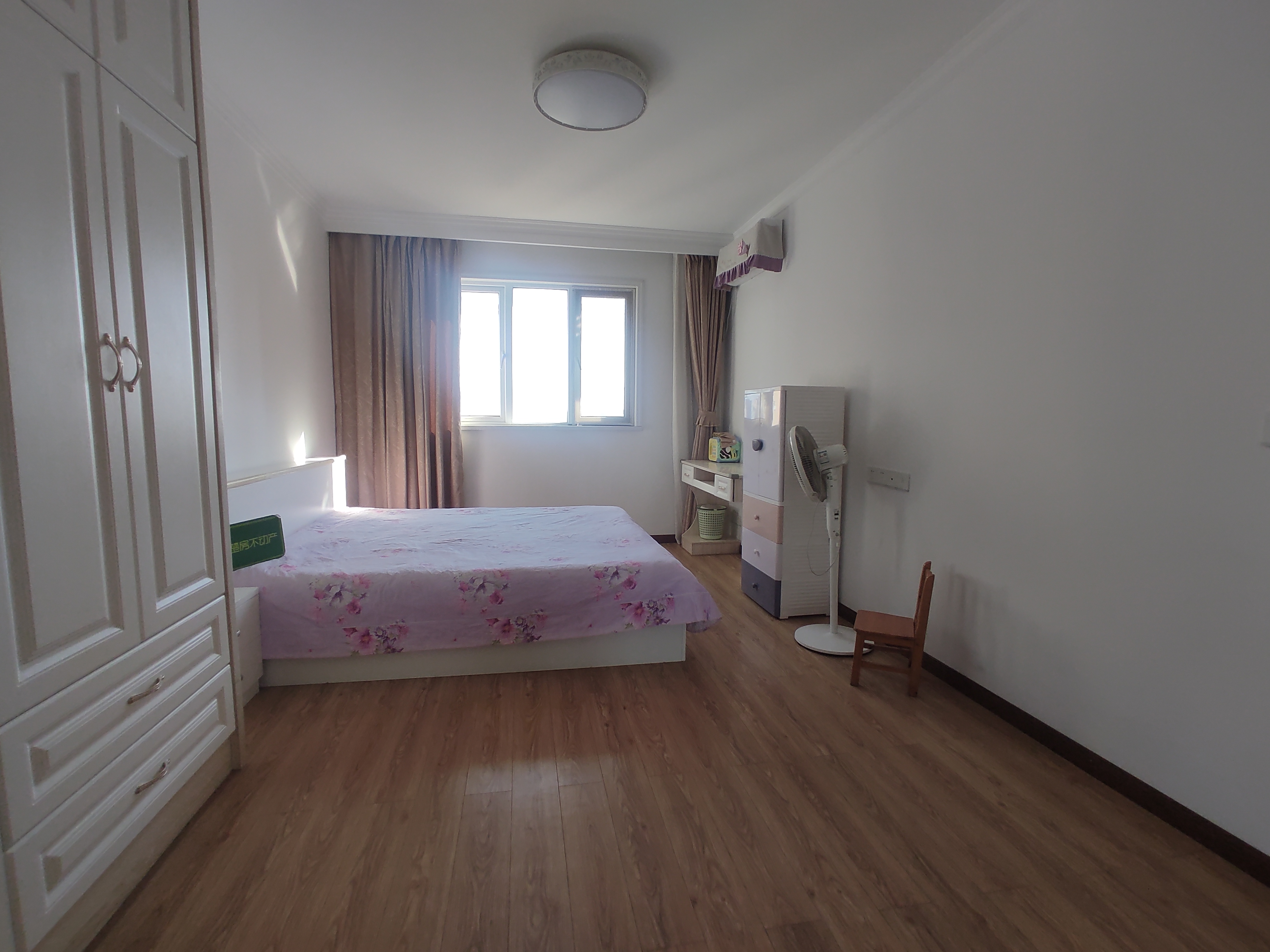 满庭春精装三房全屋供暖房南北通透老证看房方便