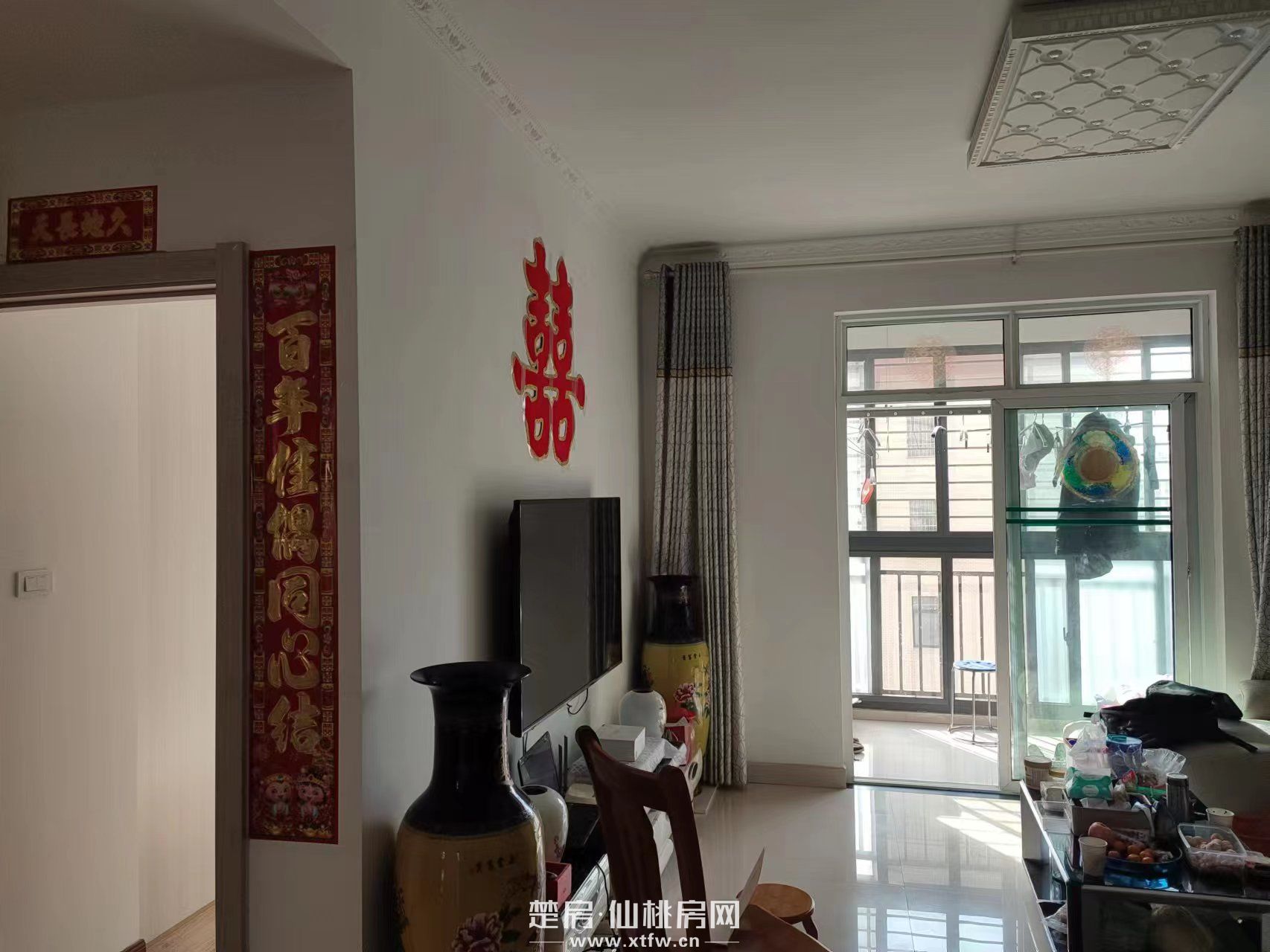 英伦名邸精装一梯两户三居室，中间好楼层采光通风好