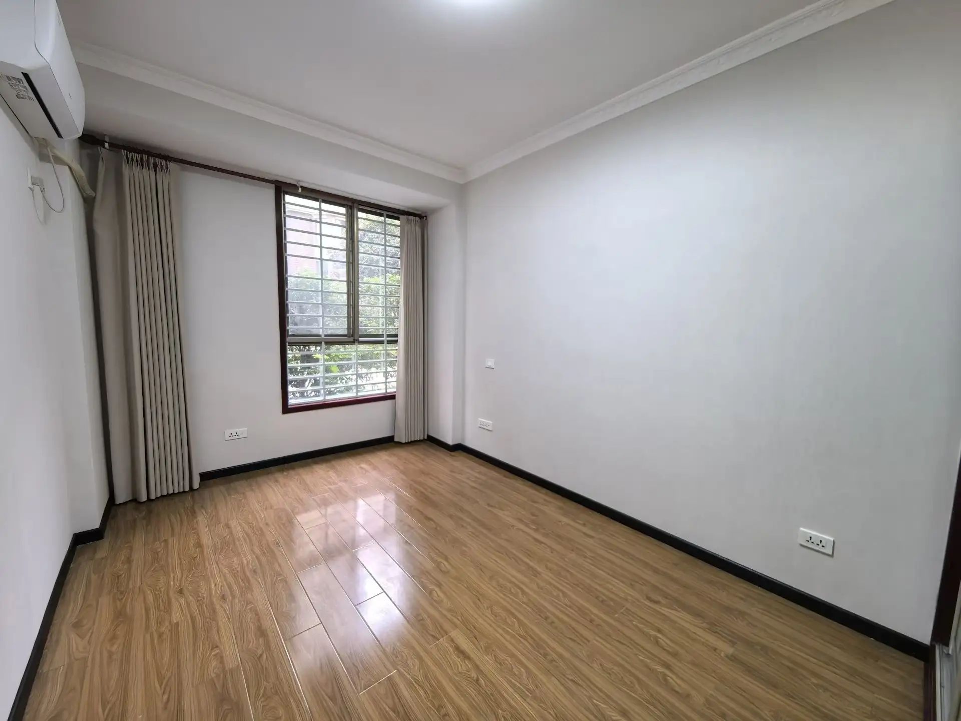 降价了，诚心出售，城南，金诚花园，精装3房，南北通透，证满二