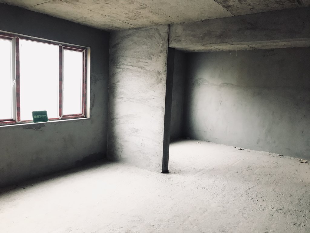 城西大盘 锦绣江山 优质物业管理 毛坯小三房 超好楼层 采光通风佳