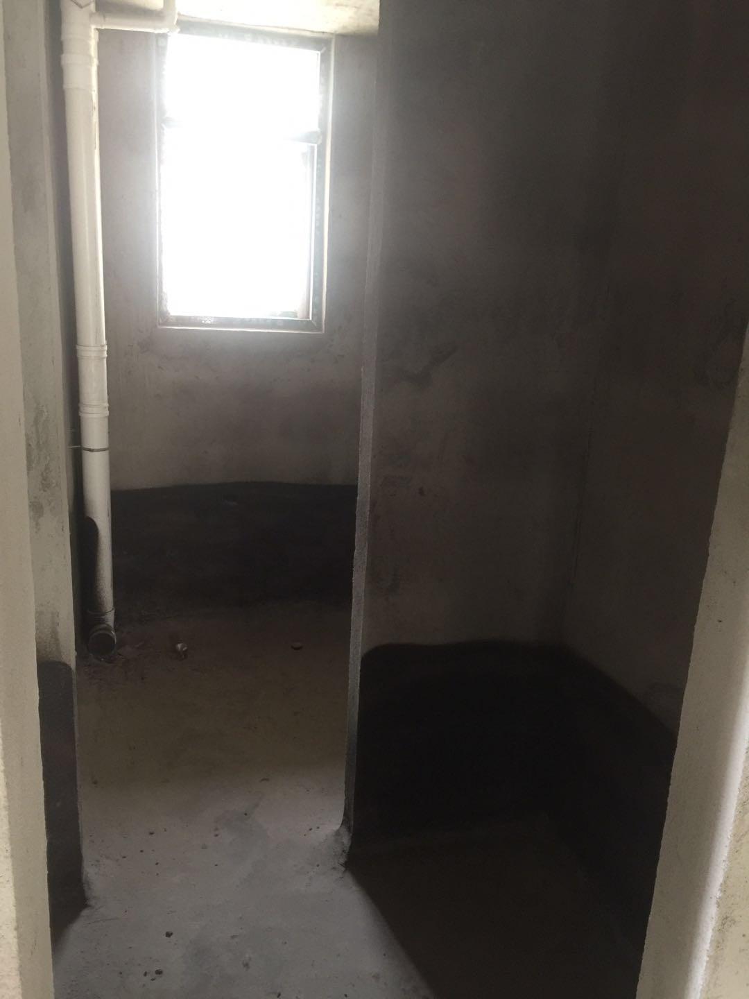 和合国际毛坯三房，可做四房，电梯中间楼层，随时看房