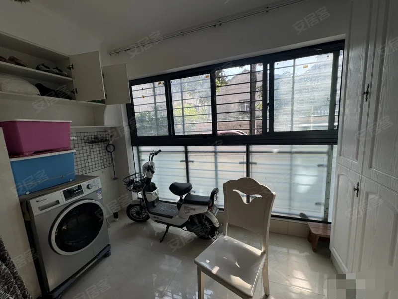 降价了，降价了​房东急售，城南，福星城，精装修大两房，单价4100，证满两年，税费低，证满二